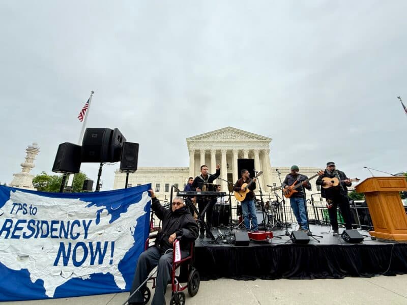 justices-clear-way-for-end-of-temporary-protected-status-for-syrian-haitian-migrants