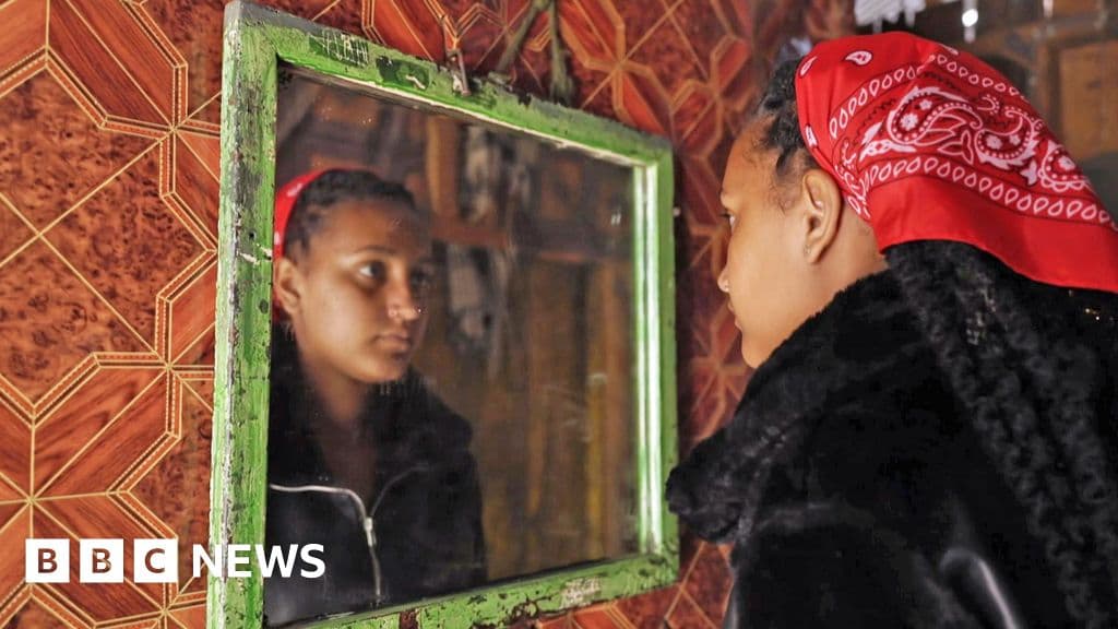 they-told-me-he-was-dead-children-born-near-army-base-learn-truth-about-uk-soldier-dads