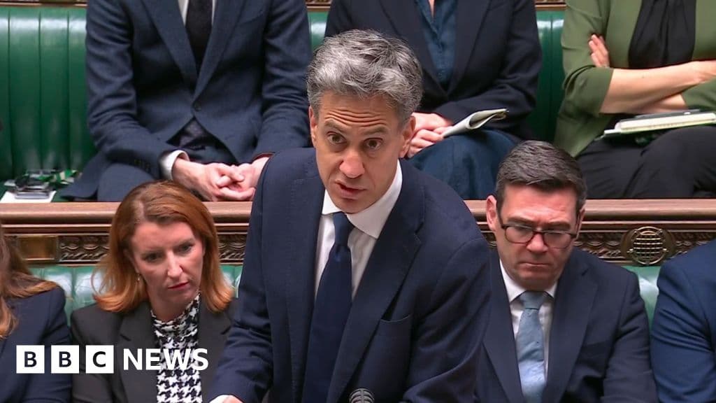 uk-announces-sanctions-on-west-bank-settlements-prompting-furious-israeli-response