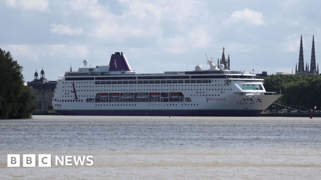 more-than-1000-passengers-held-on-cruise-after-gastrointestinal-illness-outbreak