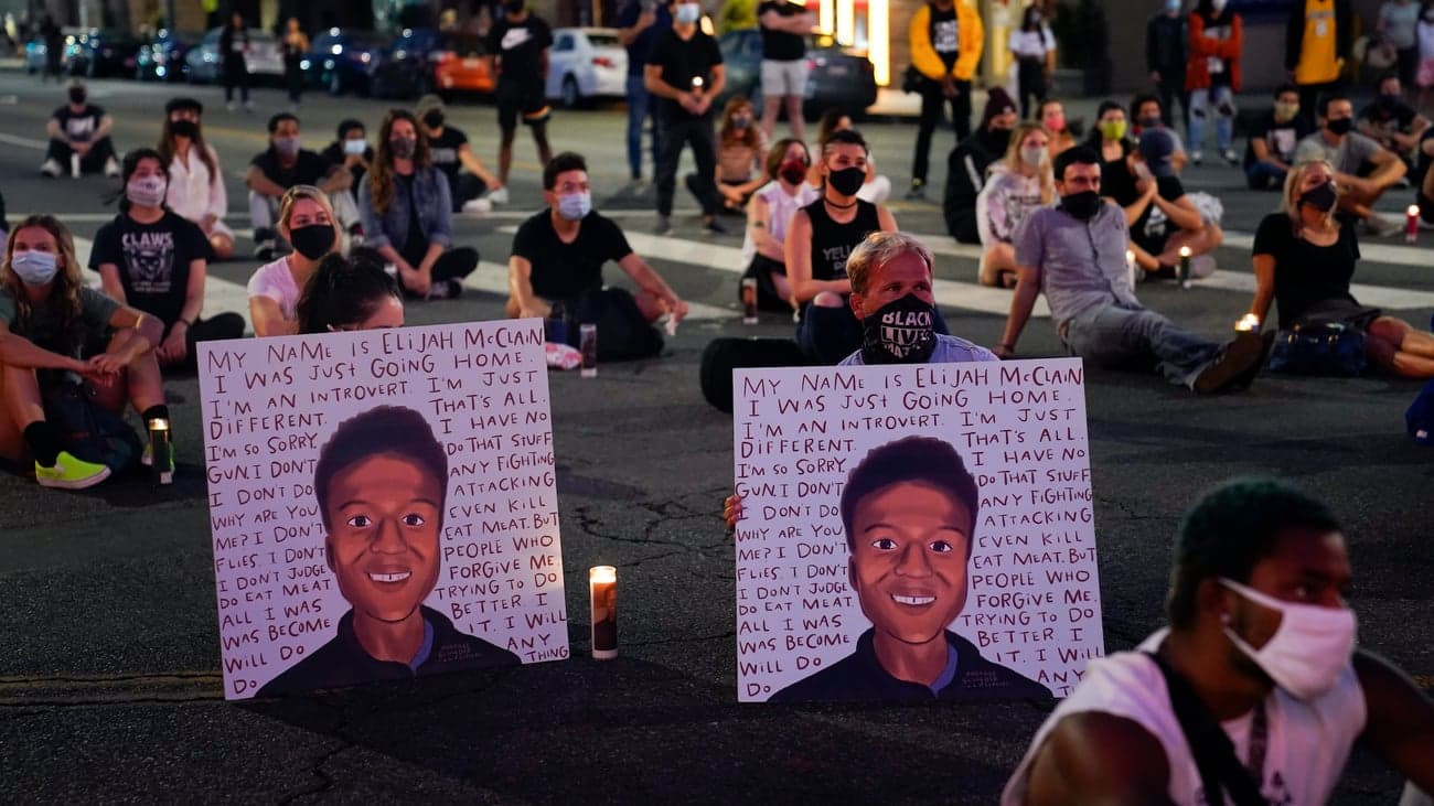 paramedics-involved-in-elijah-mcclains-death-cleared-of-homicide-convictions