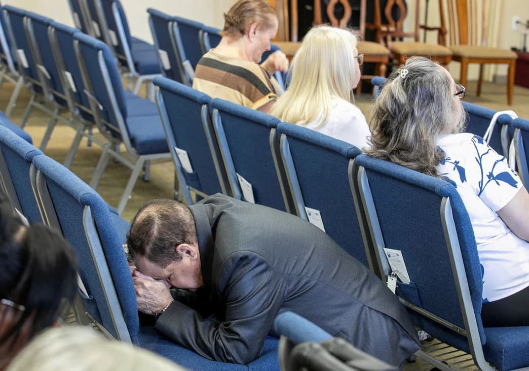 dc-circuit-sides-with-religious-groups-in-fight-to-block-ice-church-raids