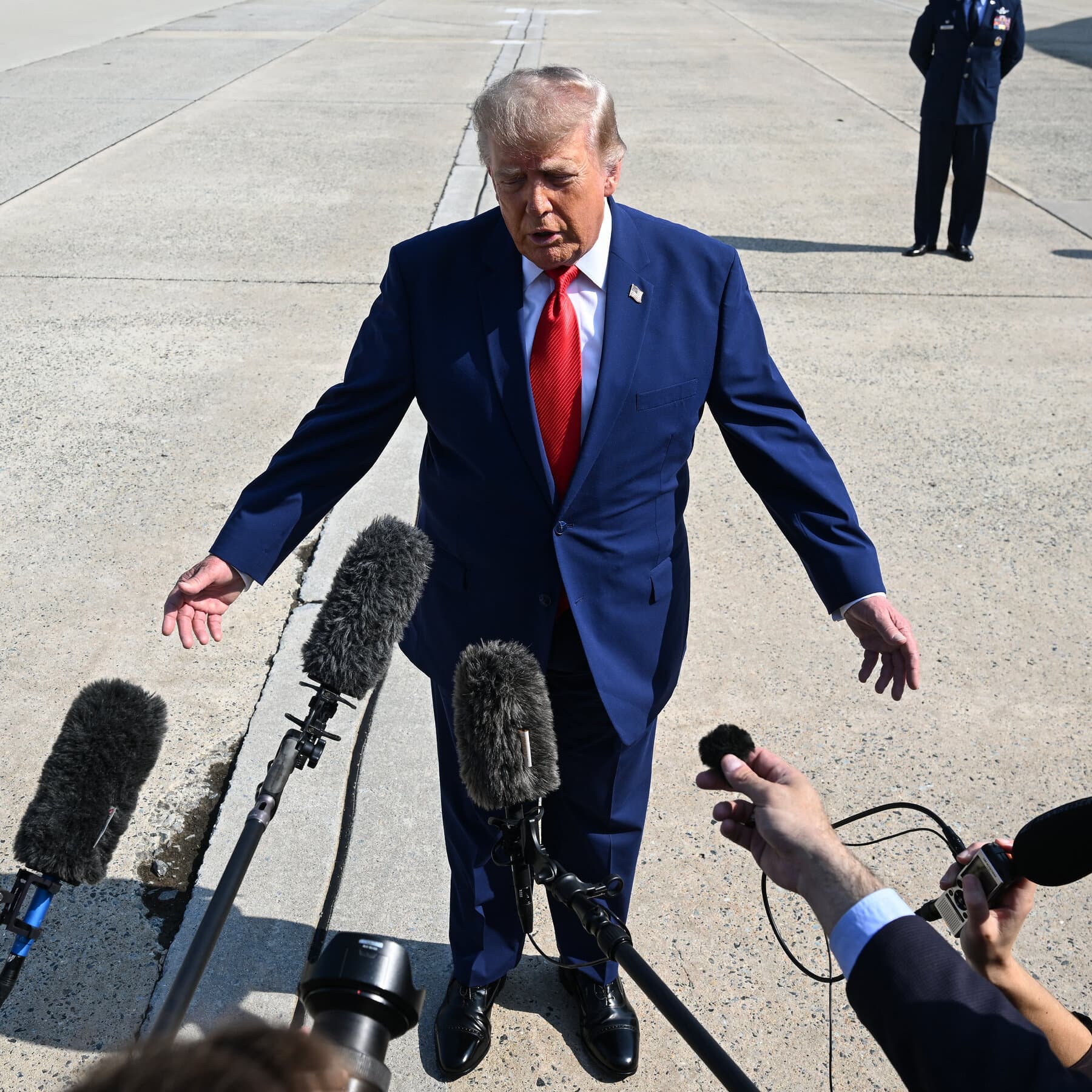 for-trump-the-iran-war-is-stuck-between-combat-and-genuine-peace