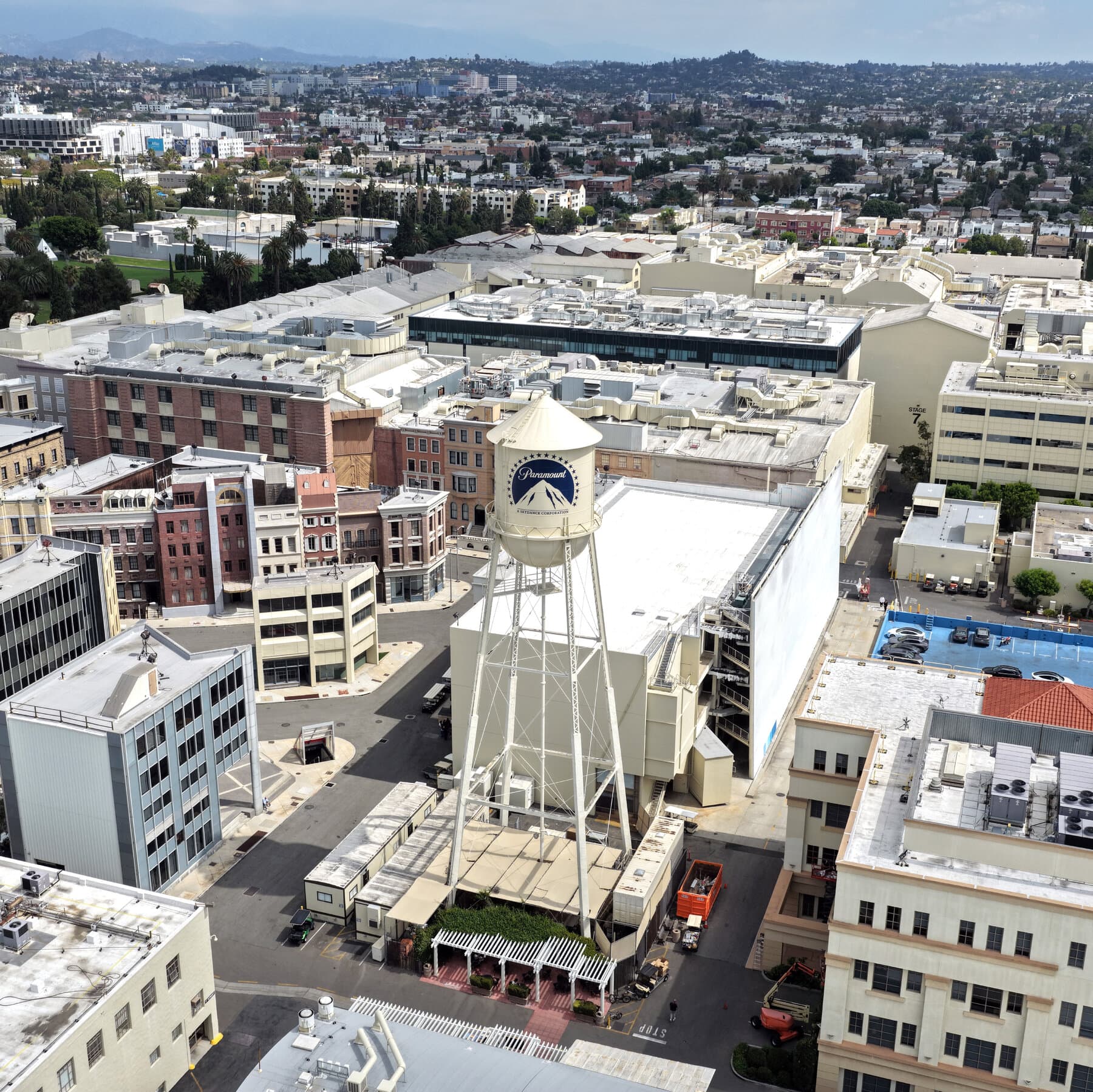 how-paramount-won-warner-bros
