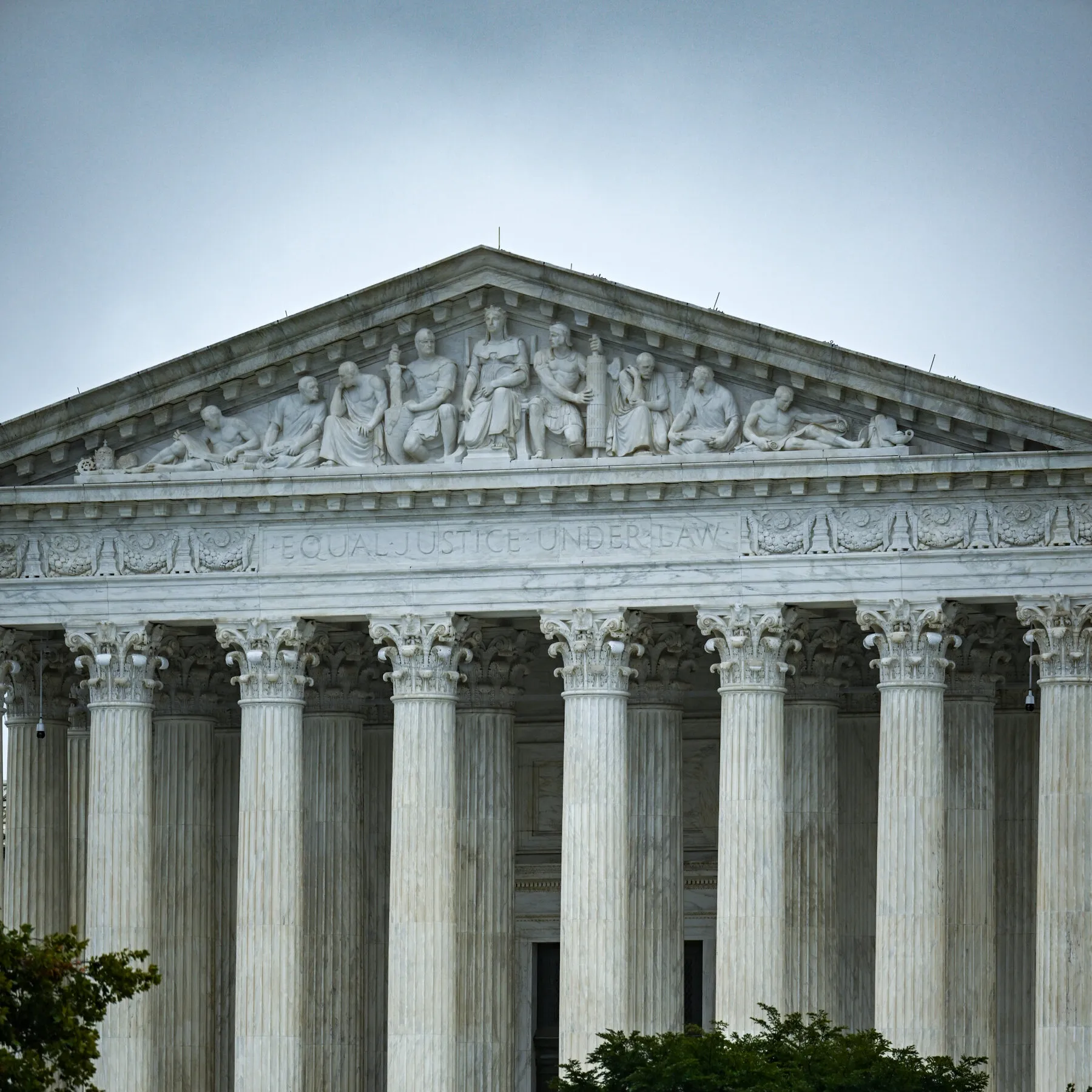 trump-administration-asks-justices-to-allow-it-to-deny-hormones-to-trans-inmates