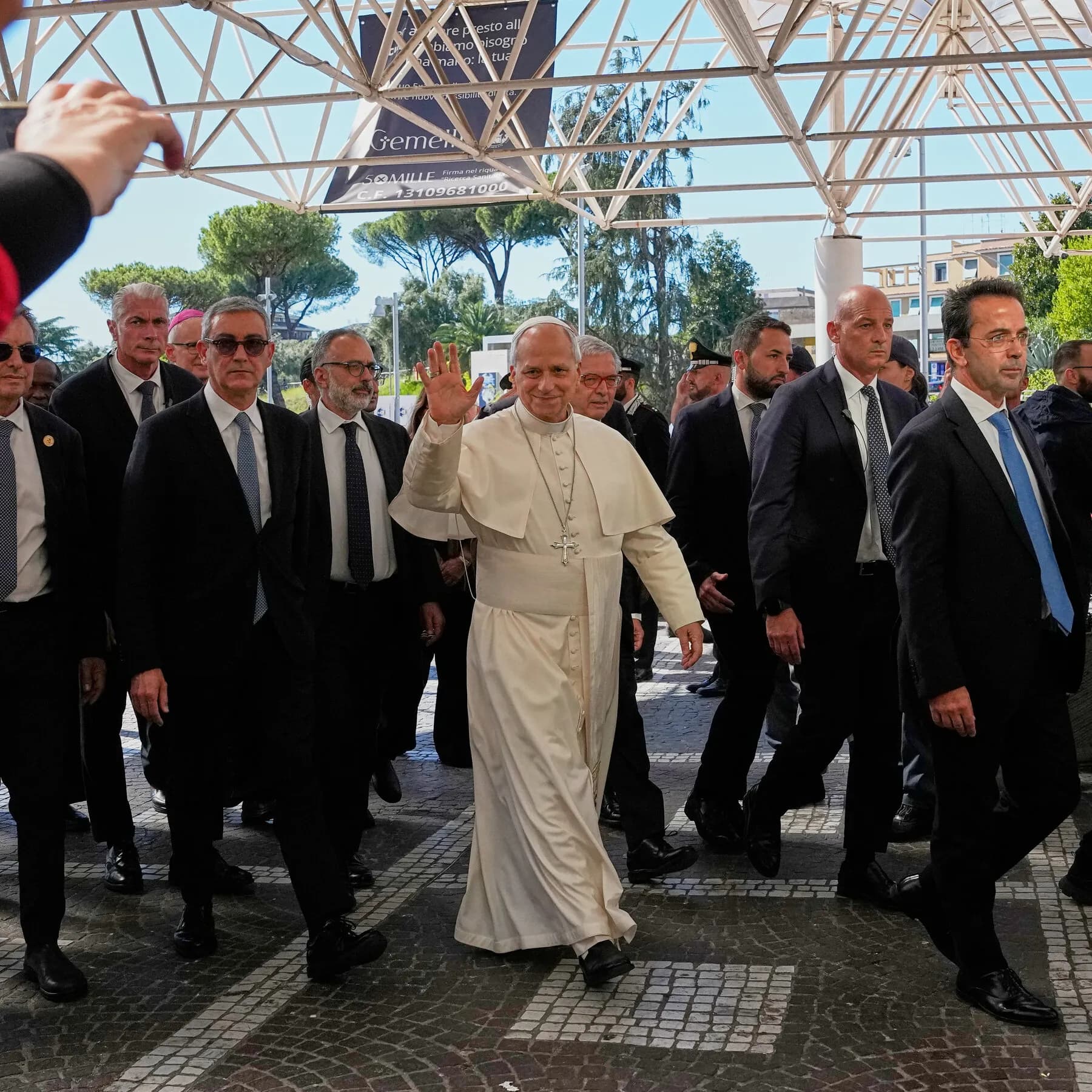 pope-leo-has-lung-cancer-vatican-says
