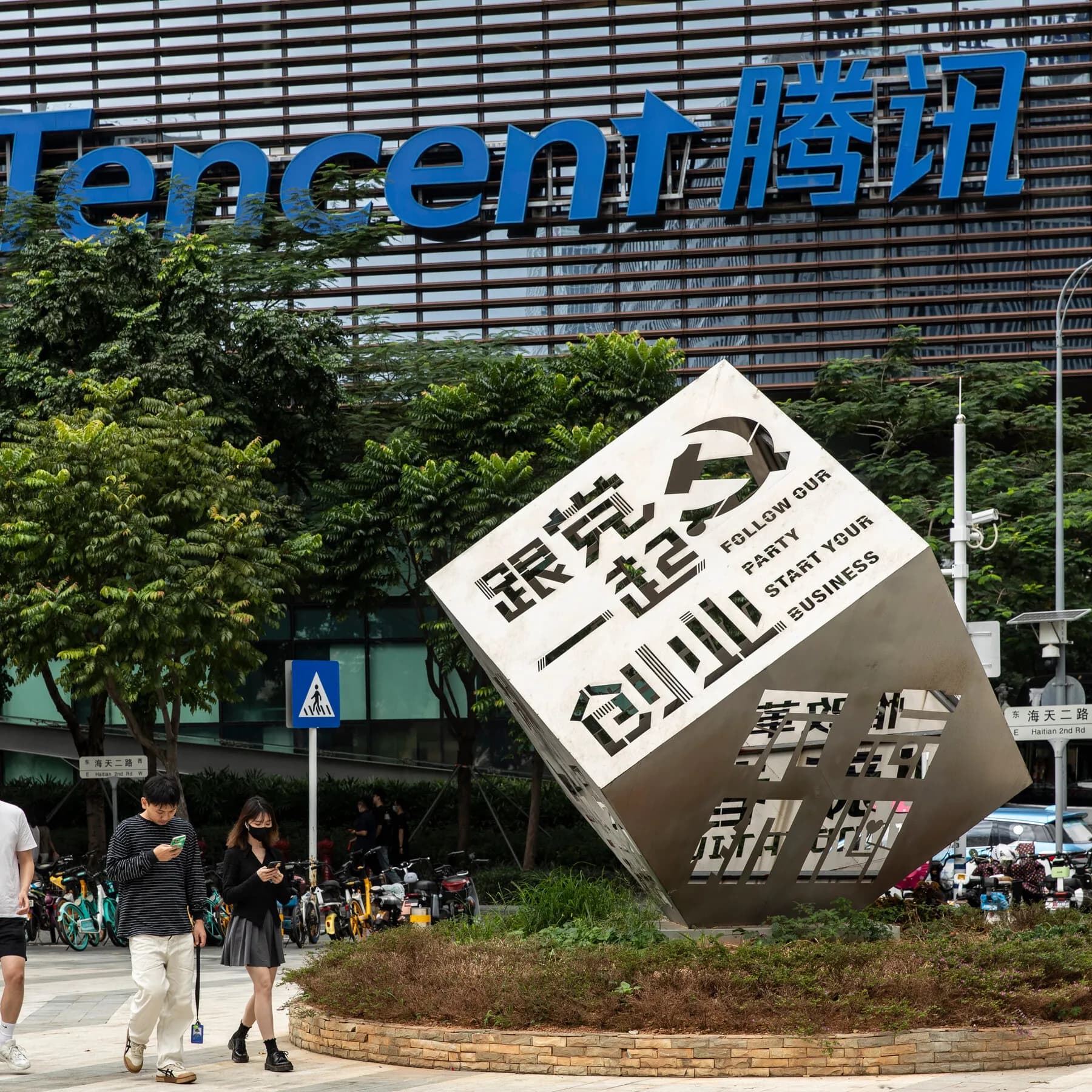 rogue-ai-agents-from-china-chatted-with-researchers