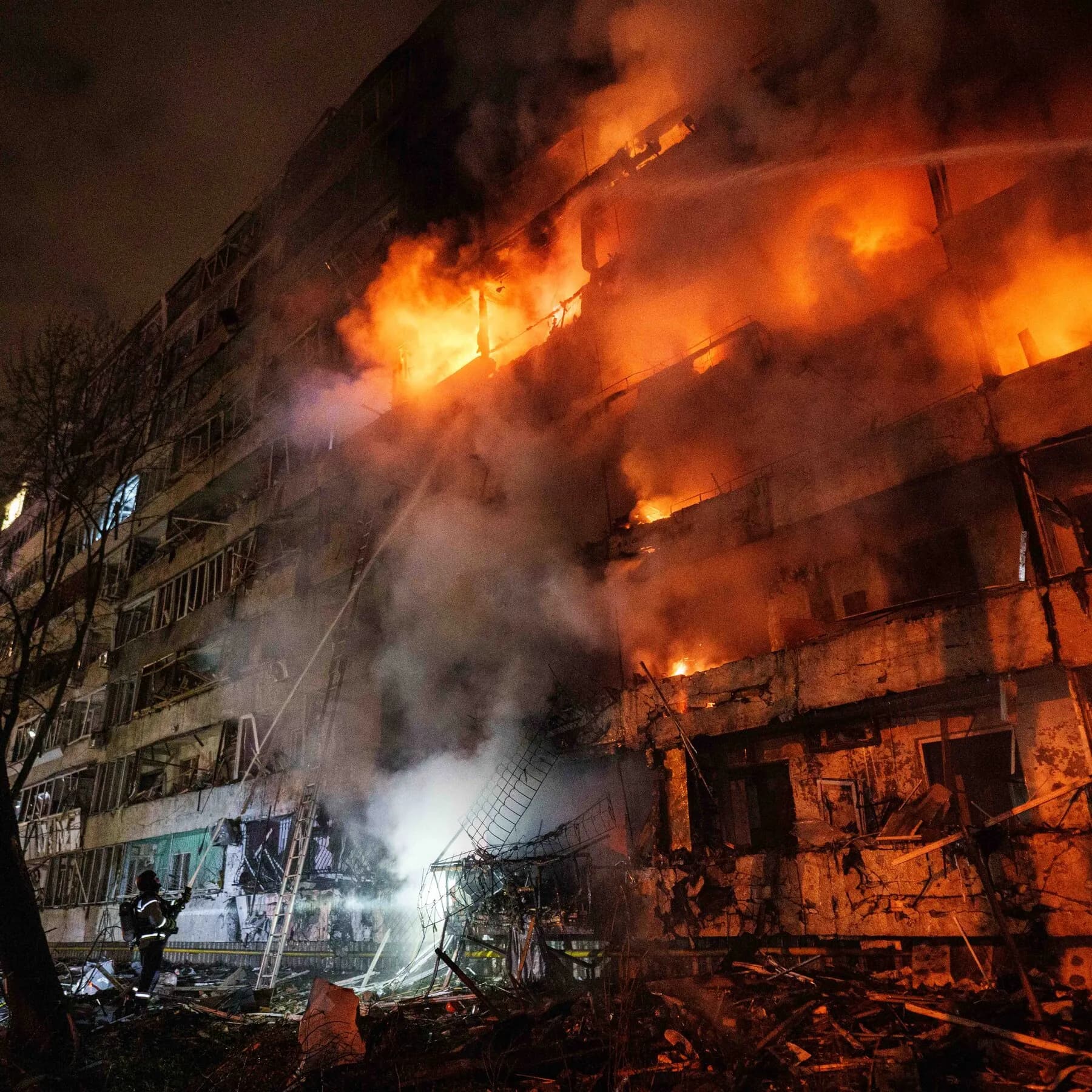 ukraines-vulnerability-grows-as-starlink-is-restricted-and-russia-escalates